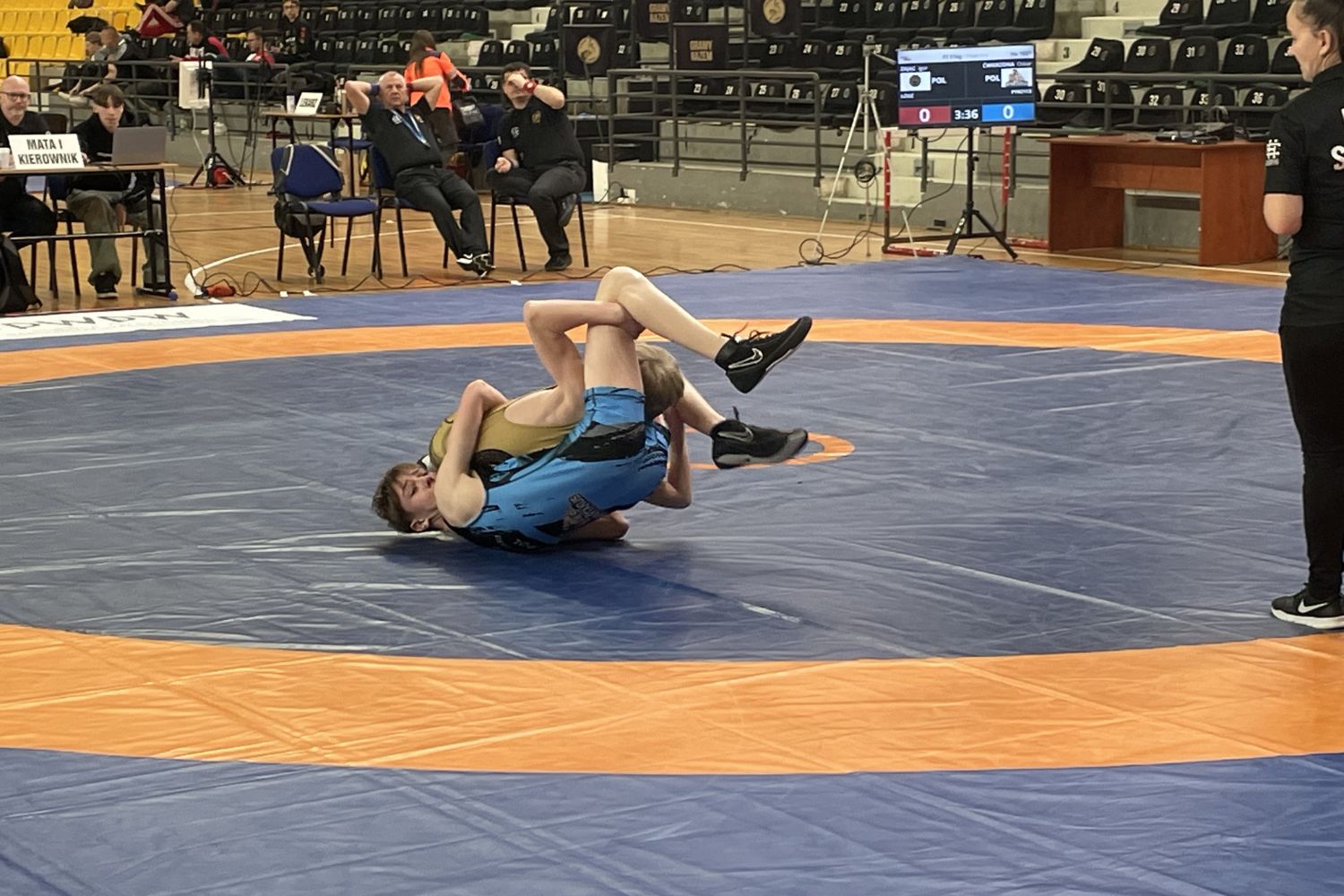 Tylko Znicz Chęciny z medalami