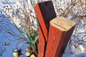 19.01.2026. Kielce. Ulica Sandomierska. Zniszczona kapliczka / Fot. Diecezja Kielecka