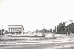 Kielce. Rondo Jerzego Giedroycia. Lata 1967-1969 / źródło: fotopolska.eu; zdjęcie z kolekcji Ewy Żymańczyk