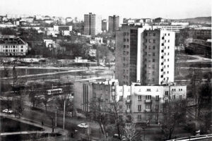 Kielce. Ulica Karczówkowska. Lata 1970-1973. Skrzyżowanie ulic Chęcińskiej i Karczówkowskiej / źródło: facebook.com/KielceNaPrzestrzeniLat