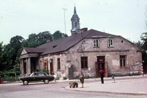 Kielce. Ulica Bodzentyńska. Lata 1969-1971. Skrzyżowanie ulic Bodzentyńskiej i Kościuszki / źródło: facebook.com/kieleckieinwestycje