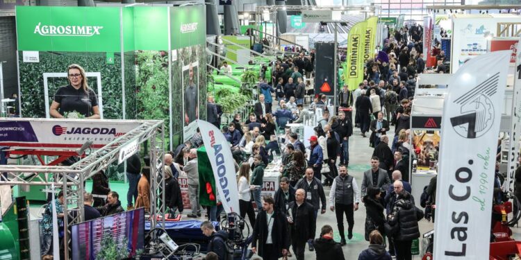 Targi Sadownictwa i Warzywnictwa to arena prezentacji najnowszych maszyn, technologii i środków produkcji dla plantatorów warzyw i owoców / Fot. TSW