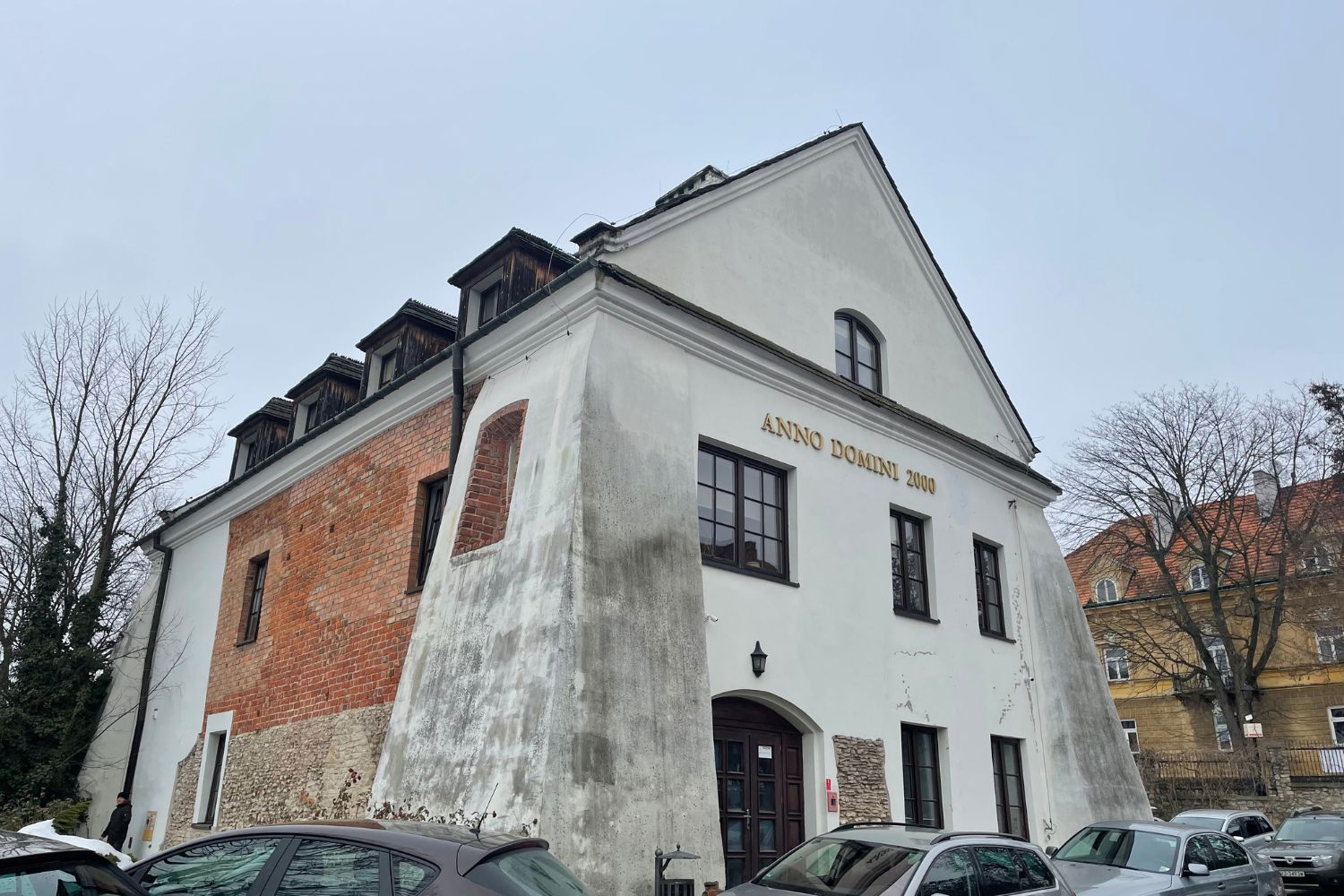 Budynki ratusza do remontu - Radio Kielce 09.02.2026. Sandomierz. Plac Poniatowskiego. Budynek Urzędu Miasta / Fot. Grażyna Szlęzak-Wójcik - Radio Kielce