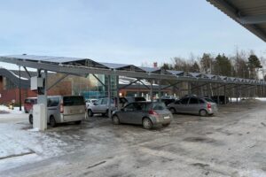 Farma fotowoltaiczna przy Krytej Pływalni w Starachowicach / Fot. Marek Materek - Facebook