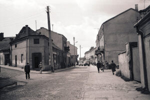 Kielce. Ulica Bodzentyńska. Sierpień 1973 roku / źródło: fotopolska.eu; fot. Andrzej Wyczałkowski