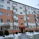 27.01.2026. Ustka. Budynek mieszkalny w Ustce, w którym doszło do zabójstwa / Fot. PAP/Piotr Kowala