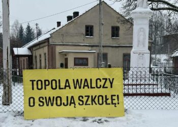 Władze Skalbmierza chcą zlikwidować szkołę w Topoli