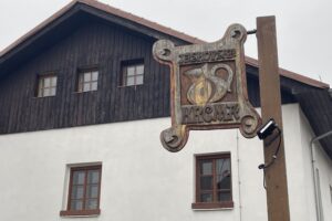 Muzyczne podróże przez świat. Czechy. Śląsk Cieszyński. Restauracja Jaśkovska krcma (czwarta najstarsza działająca w Europie) / Fot. Jerzy Jop - Radio Kielce