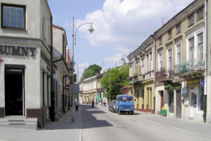 Kielce. Ulica Bodzentyńska. Czerwiec 2004 roku / źródło: fotopolska.eu