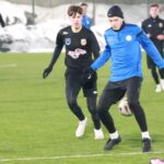 Mocno zapracowani piłkarze Staru Starachowice - Radio Kielce 30.01.2026. Łagów. Mecz Moravia Kopalnia Morawica - Star Starachowice / Fot. Karol Kochańczyk