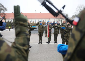07.02.2026. Kielce. Centrum Przygotowań do Misji Zagranicznych. Przysięga wojskowa / Fot. Fot. Wiktor Taszłow - Radio Kielce