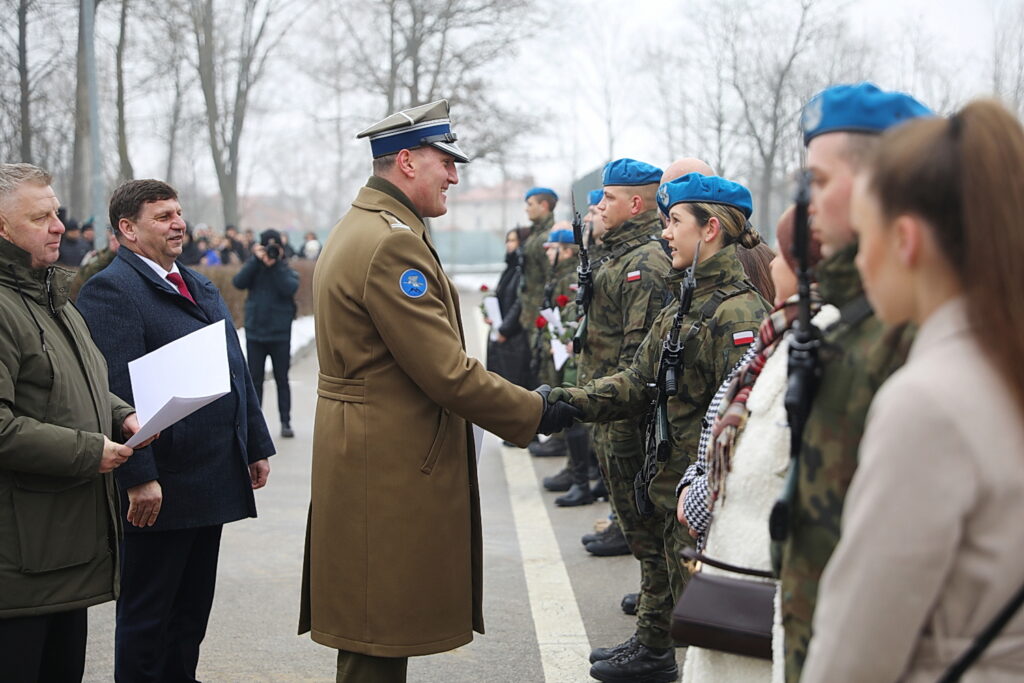 07.02.2026. Kielce. Centrum Przygotowań do Misji Zagranicznych. Przysięga wojskowa / Fot. Fot. Wiktor Taszłow - Radio Kielce