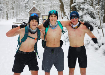 11.01.2025. Święta Katarzyna. Zimowe wejście na Łysice / Fot. Wiktor Taszłow - Radio Kielce