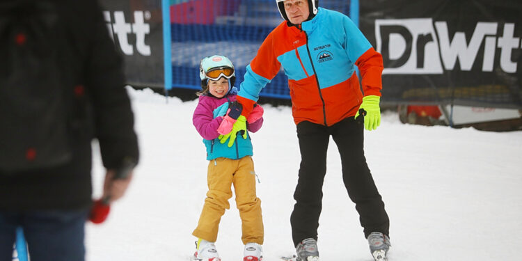 Narciarze chwalą warunki na świętokrzyskich stokach
