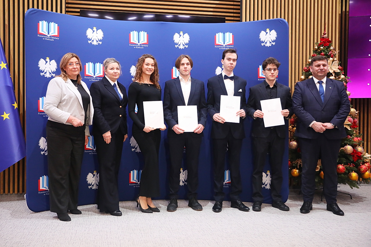 Najlepsi uczniowie szkół ponadpodstawowych odebrali stypendia