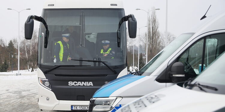 16.01.2026. Kielce. Punkt sprawdzania autokarów / Fot. Wiktor Taszłow - Radio Kielce
