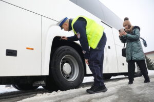 16.01.2026. Kielce. Punkt sprawdzania autokarów / Fot. Wiktor Taszłow - Radio Kielce