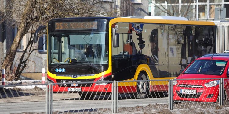 Autobus miejski / Fot. Wiktor Taszłow - Radio Kielce