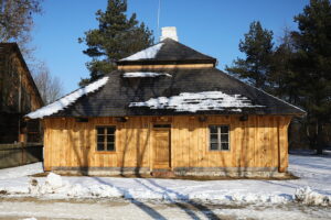 24.01.2026. Tokarnia. Wyremontowany „Kałamarzyk” w skansenie Muzeum Wsi Kieleckiej / Fot. Wiktor Taszłow - Radio Kielce