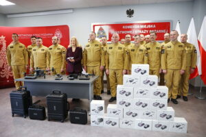 21.01.2026. Kielce. Przekazanie dronów dla jednostek ratowniczo-gaśniczych Państwowej Straży Pożarnej z terenu województwa świętokrzyskiego / Fot. Wiktor Taszłow - Radio Kielce