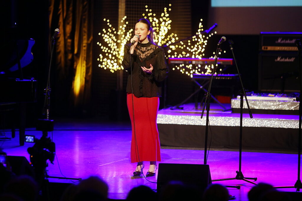 Muzyczna magia świąt popłynęła ze sceny