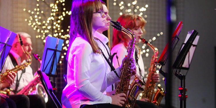 Muzyczna magia świąt popłynęła ze sceny