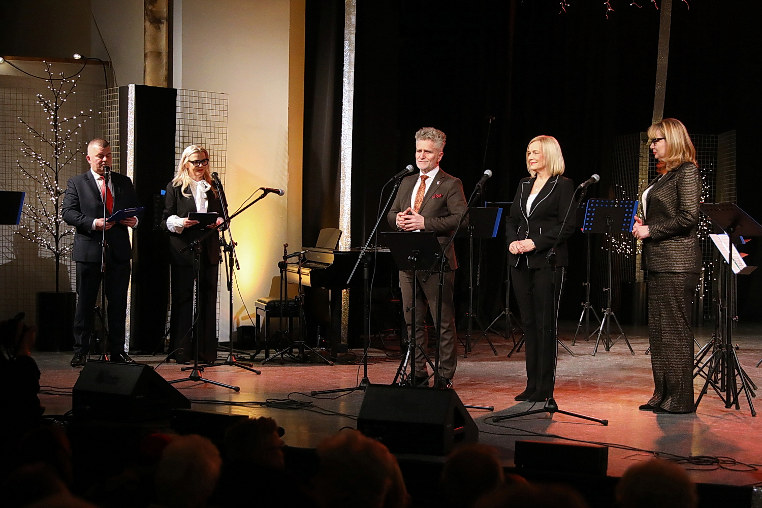 Kielce. WDK. Powiatowy Dzień Babci i Dziadka