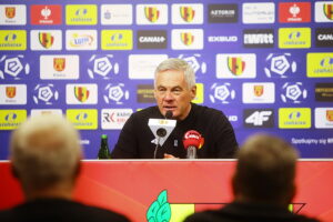 30.01.2026. Kielce. Konferencja prasowa przed meczem Korony Kielce z Legią Warszawa. Na zdjęciu: Jacek Zieliński, trener Korony Kielce/ Fot. Wiktor Taszłow - Radio Kielce