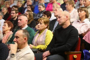 31.01.2026. Kielce. Wojewódzki Dom Kultury w Kielcach. Koncert „Kolędowanie z Biskupem - Razem za Gwiazdą” / Fot. Wiktor Taszłow - Radio Kielce