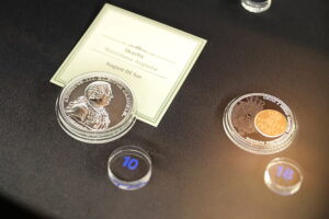 Cenne monety na muzealnej wystawie - Radio Kielce