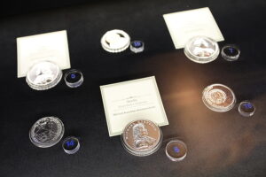 Cenne monety na muzealnej wystawie - Radio Kielce