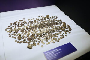 Cenne monety na muzealnej wystawie - Radio Kielce