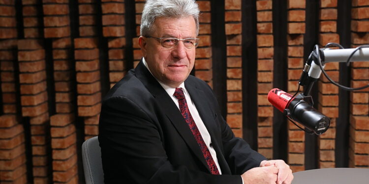 04.02.2026. Radio Kielce. Rozmowa Dnia. Na zdjęciu: Józef Bryk - wojewoda świętokrzyski / Fot. Wiktor Taszłow - Radio Kielce