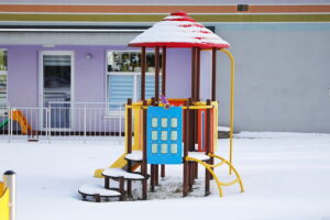 05.01.2025. Kielce. Plac zabaw przy żłobku / Fot. Wiktor Taszłow - Radio Kielce