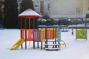05.01.2025. Kielce. Plac zabaw przy żłobku / Fot. Wiktor Taszłow - Radio Kielce