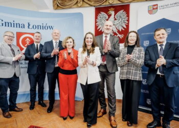 Dwie umowy na realizację sieci wodno-kanalizacyjnej