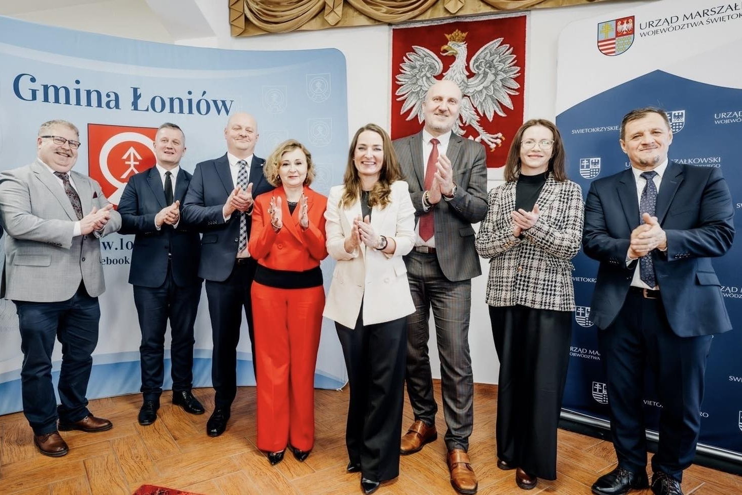 Dwie umowy na realizację sieci wodno-kanalizacyjnej