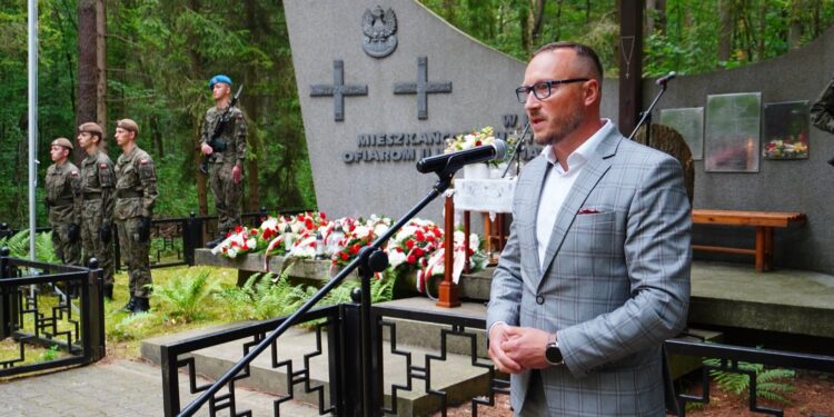 Bór Kunowski. Pomnik poświęcony ofiarom pacyfikacji z 1943 roku Fot. UG Brody
