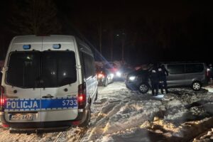 23.01.2026. Skarżysko-Kamienna. Zatrzymanie pseudokibiców / źródło: KWP w Kielcach