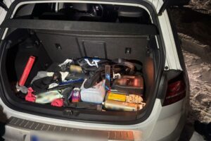 23.01.2026. Skarżysko-Kamienna. Zatrzymanie pseudokibiców / źródło: KWP w Kielcach