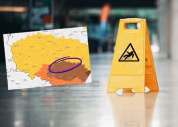 Deszcz i gołoledź. Nie ryzykuj zdrowia. Zostań w domu