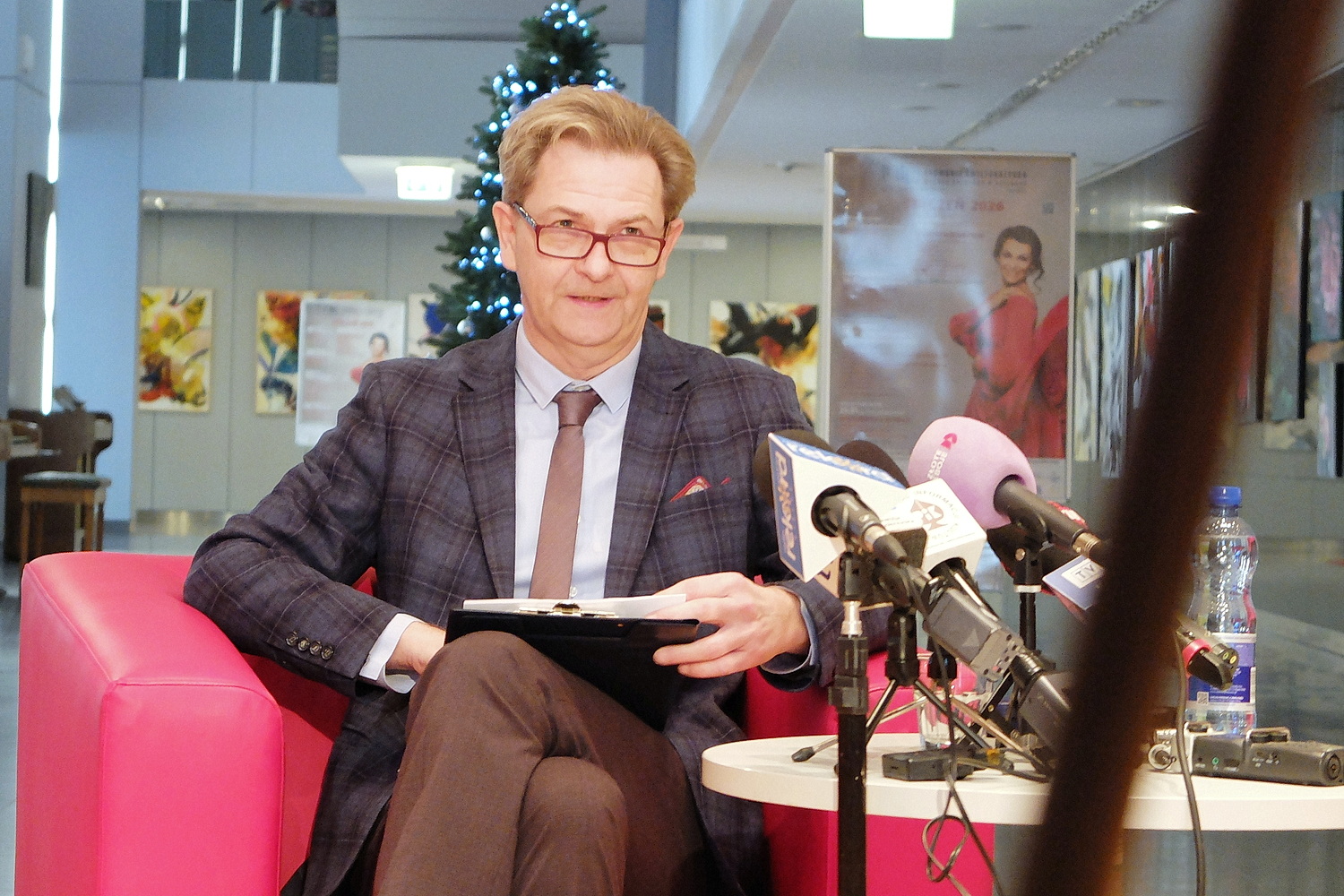 Magia świąt z Olgą Bończyk na początek nowego roku - Radio Kielce 08.01.2026. Kielce. Filharmonia Świętokrzyska. Konferencja prasowa. Na zdjęciu: Jacek Rogala - dyrektor Filharmonii Świętokrzyskiej / Fot. Jarosław Kubalski - Radio Kielce