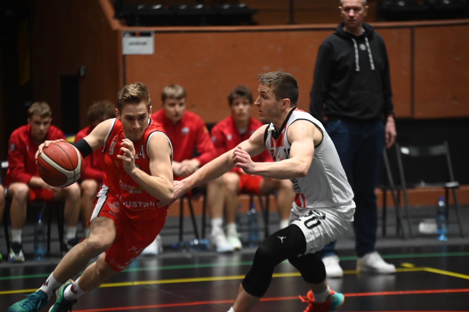 Porażka i groźna kontuzja. UJK Kielce na tarczy wraca z Krakowa