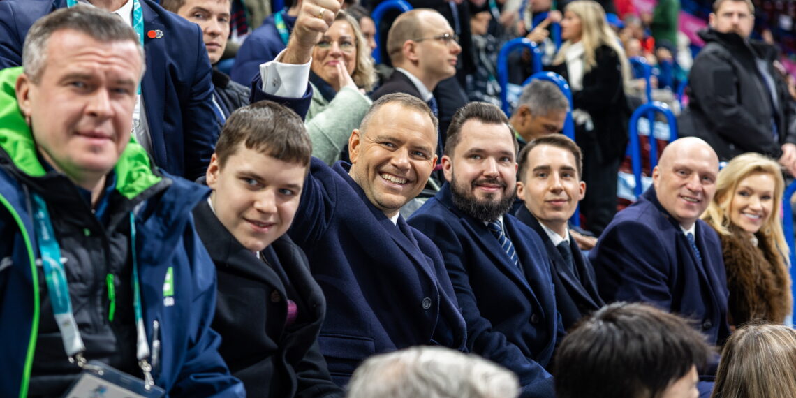 Prezydent Nawrocki w wiosce olimpijskiej w Mediolanie