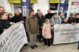 INTERWENCJA. Wysokie koszty utrzymania kontra dobro uczniów - Radio Kielce