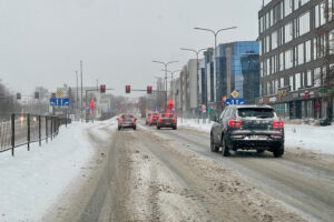 Raport z zaśnieżonych dróg - Radio Kielce Raport z zaśnieżonych dróg - Radio Kielce