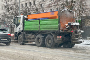 Raport z zaśnieżonych dróg - Radio Kielce Raport z zaśnieżonych dróg - Radio Kielce