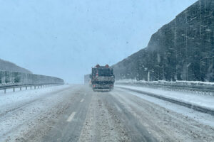 Raport z zaśnieżonych dróg - Radio Kielce Raport z zaśnieżonych dróg - Radio Kielce