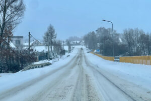 Raport z zaśnieżonych dróg - Radio Kielce Raport z zaśnieżonych dróg - Radio Kielce