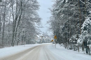 Raport z zaśnieżonych dróg - Radio Kielce Raport z zaśnieżonych dróg - Radio Kielce